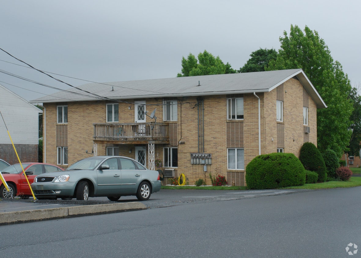 Primary Photo - 5051 Lancaster St
