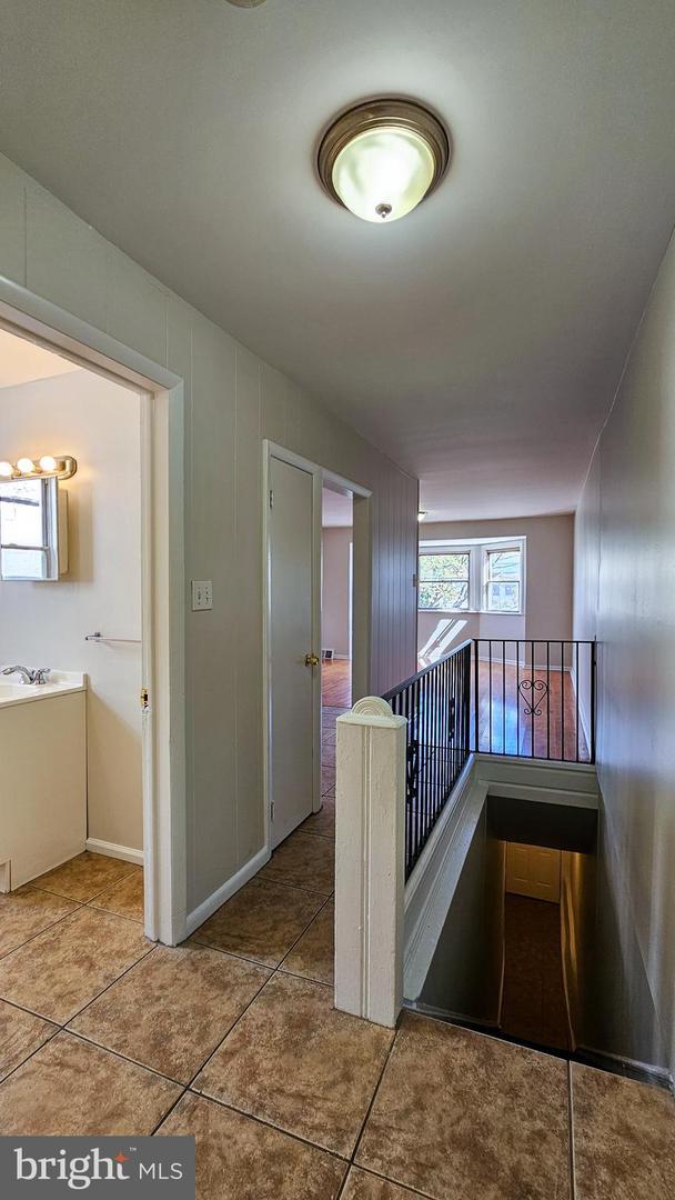 Building Photo - 124 N 52nd St
