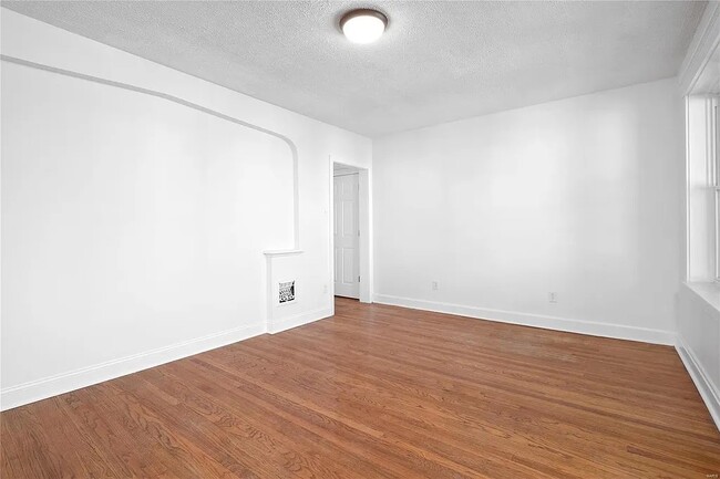 Building Photo - 4462 Wallace St