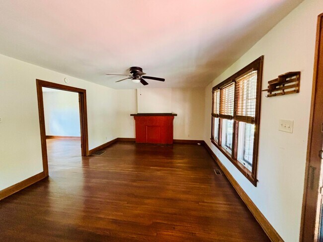 Foto del edificio - 315 Siebert St