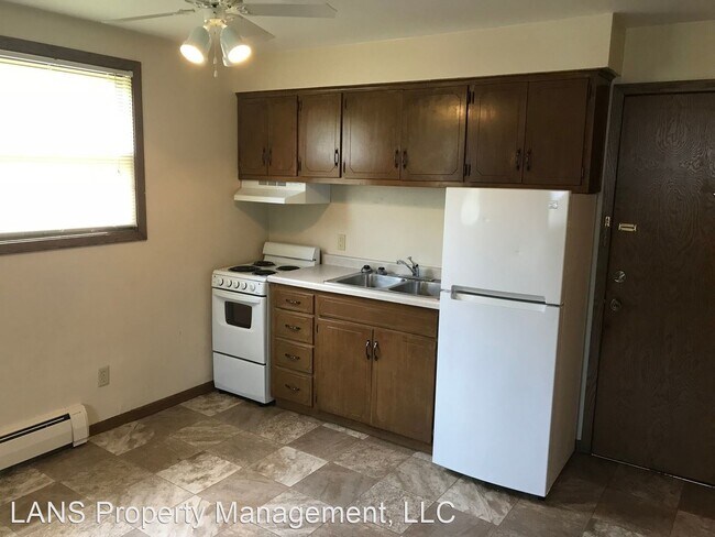 Building Photo - 1 br, 1 bath Apartment - Forestview Apartm...