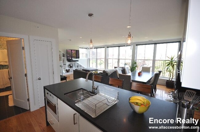 Foto del edificio - 654 Massachusetts Ave