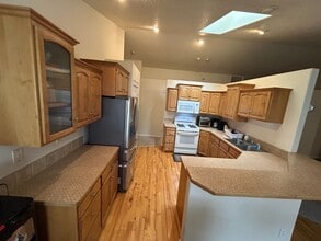 Building Photo - 13287 W Heatherbrook Dr