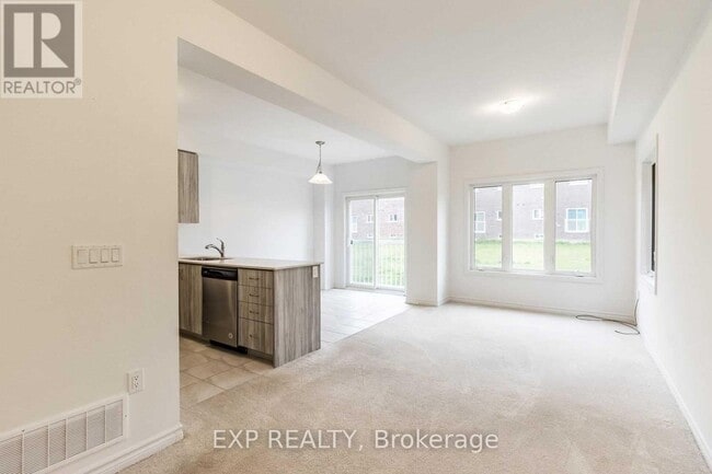 Building Photo - 334 Ridley Cres