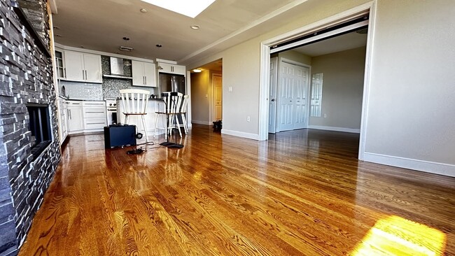 Foto del edificio - 22 Bay State Rd
