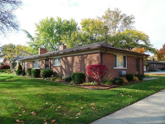 Building Photo - 3225 Clawson Ave / 2401-2403 W 13 Mile