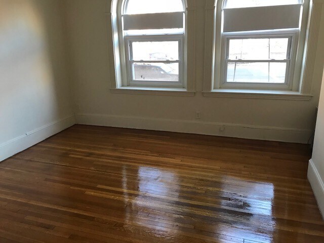 Foto principal - 1821 Beacon St