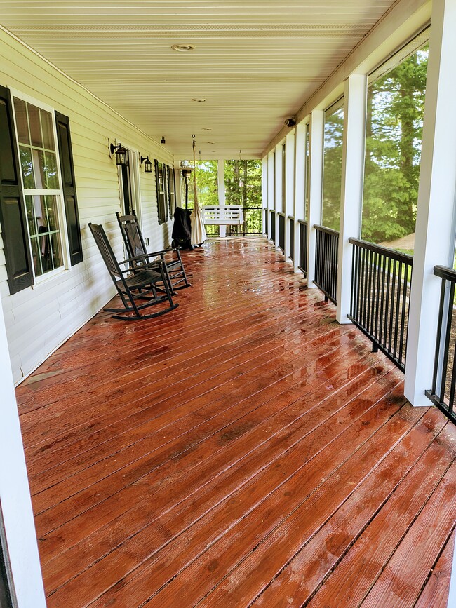 Foto del edificio - 5195 Old Gray Farm Ln