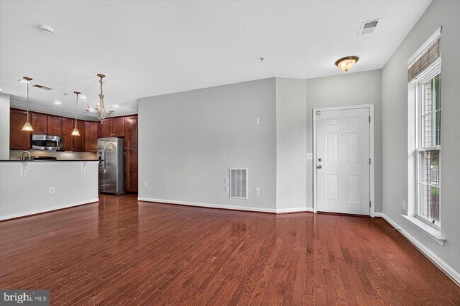Foto del edificio - 43845 Centergate Dr