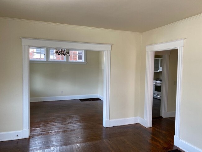 Building Photo - 641 Clemmer Ave