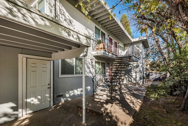 Foto del edificio - 206 4th St