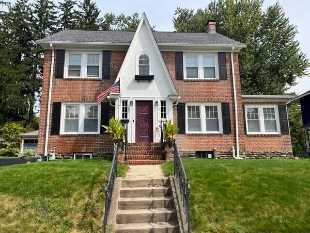 Primary Photo - 22 Longfellow Rd