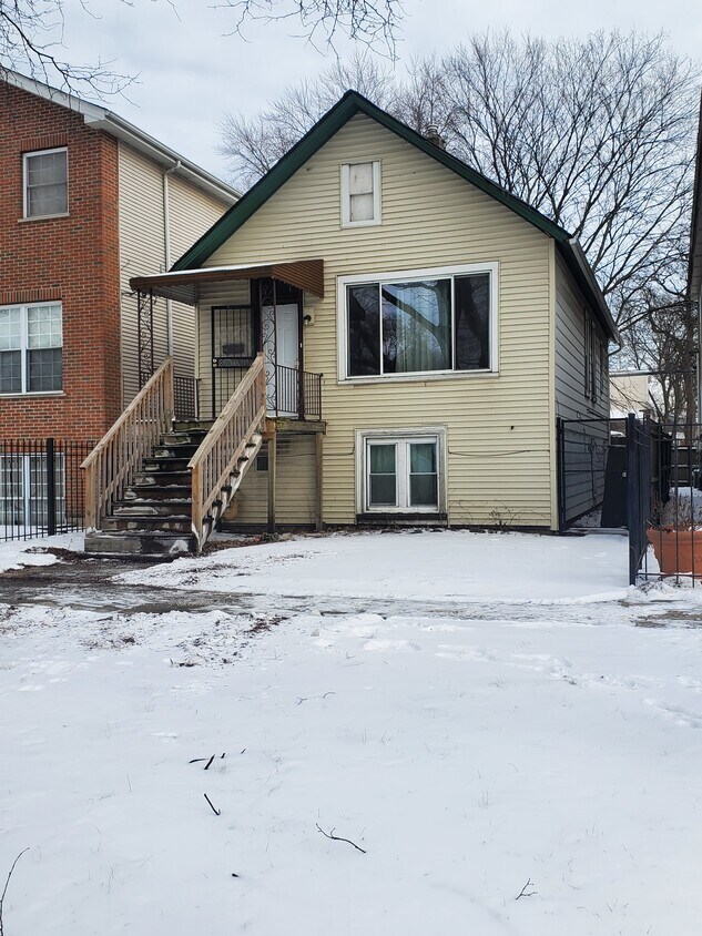 Primary Photo - 7955 S Woodlawn Ave