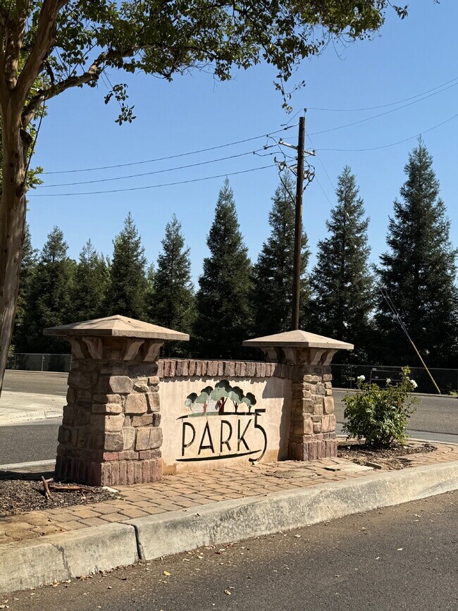 Foto del edificio - Reduced Price $2395 Per Month *PLUS $99 Deposit! *Move in within a week of applying to qualify fo...