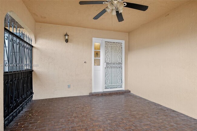 Foto del edificio - 525 SE Brookside Terrace