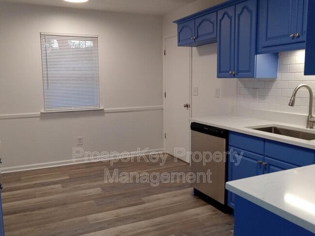 Building Photo - 7331 Paprika Ln