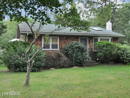 Primary Photo - 70 Amancio St