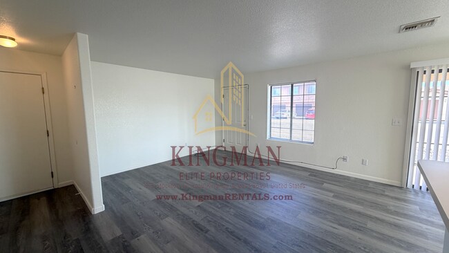 Foto del edificio - 2482 Fox Ave