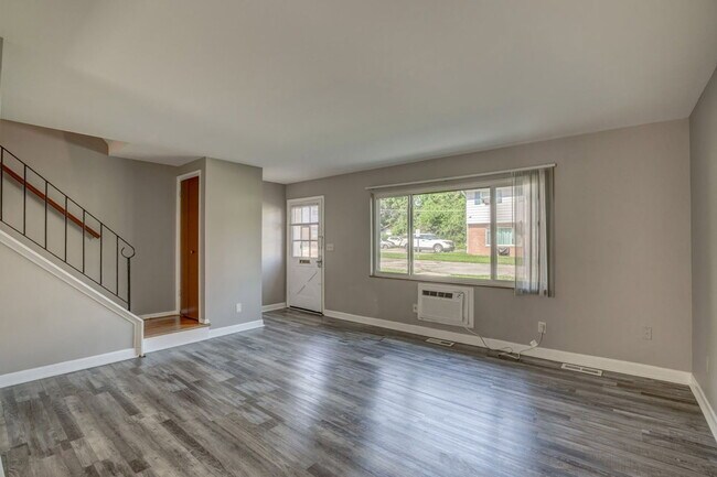 Foto del edificio - 1389 W Galbraith Rd