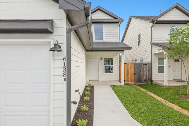 Building Photo - 6138 Brookfield Dr