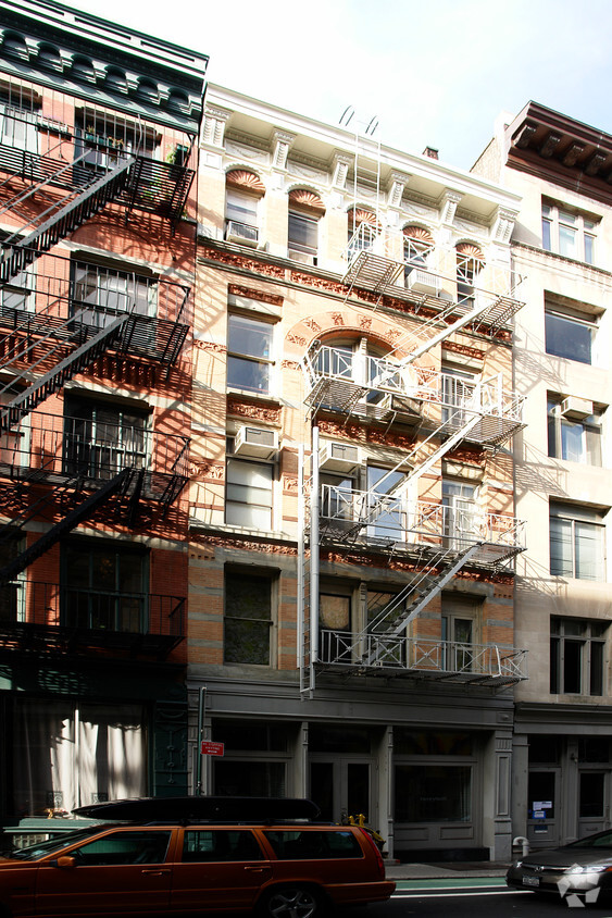 Building Photo - Co-Op