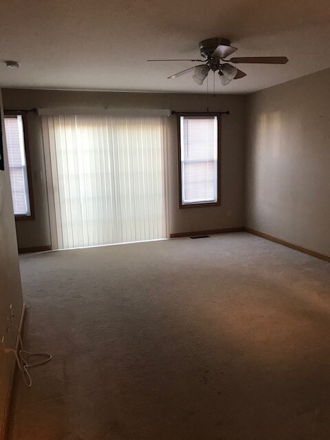 Building Photo - 3447 Pecan Ln