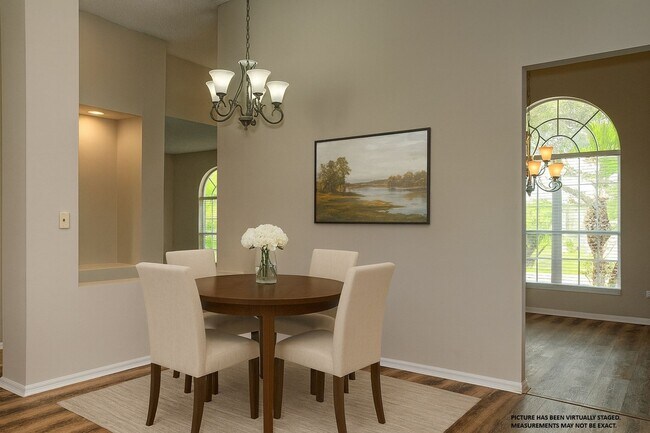 Foto del edificio - Waterford Lakes Reserve 4/3
