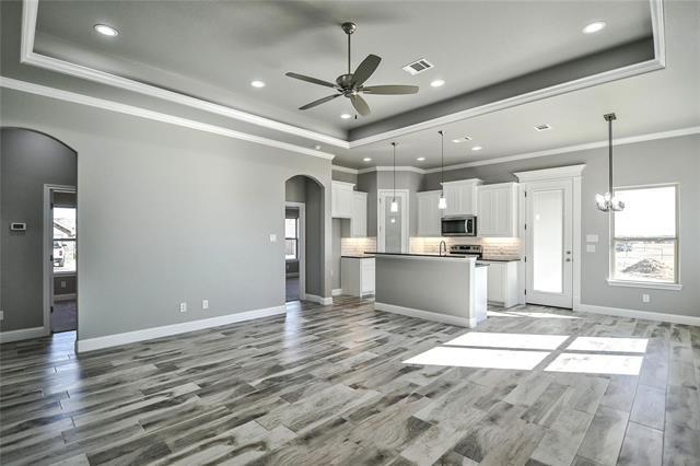 Building Photo - 9139 Parkview Cir