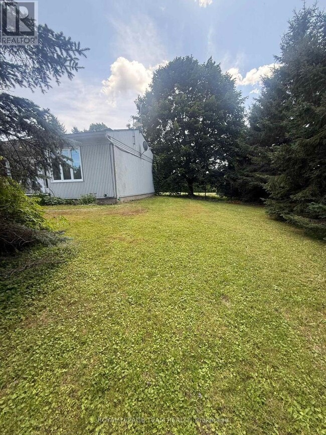 Building Photo - 978 Rideau Rd