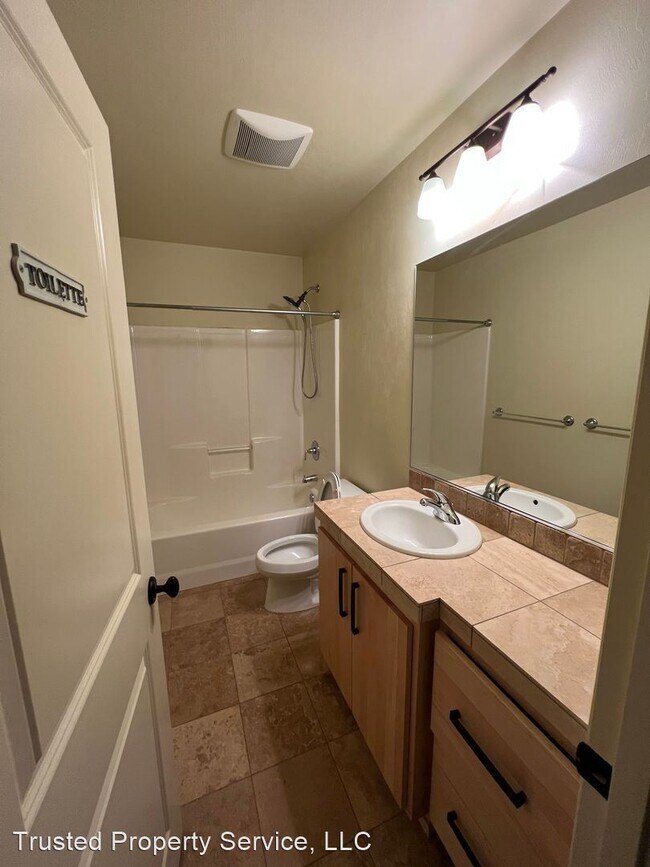 Building Photo - 3 br, 2.5 bath House - 2795 Lord Byron Place