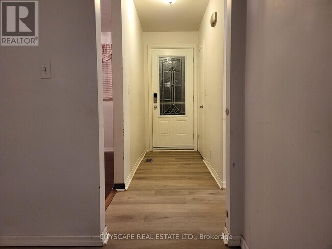 Photo du bâtiment - 1645 Bowmanville Ave