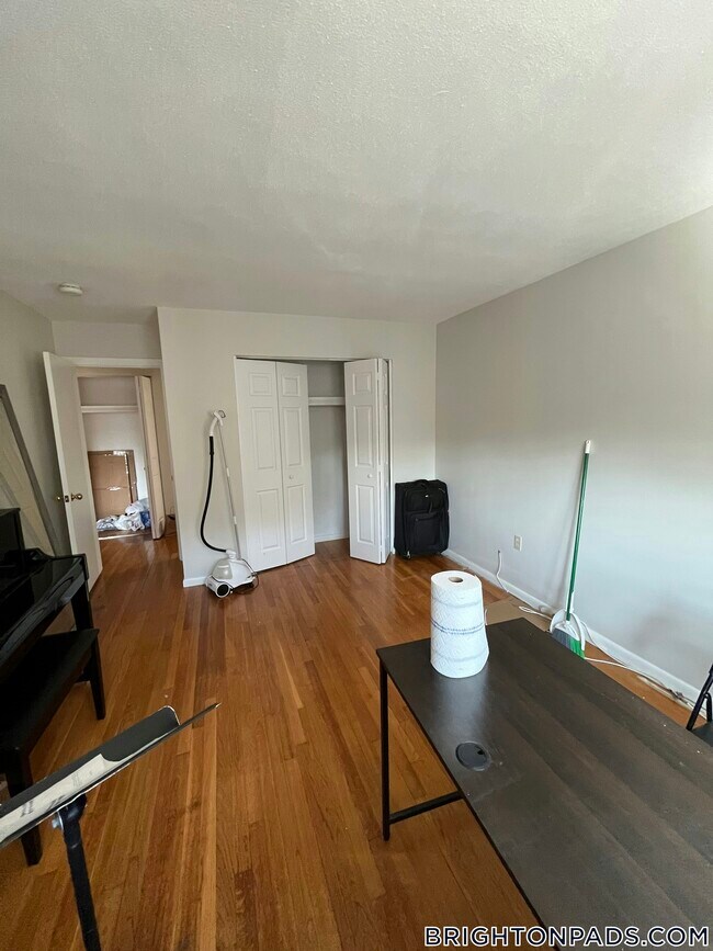 Building Photo - 85 Sutherland Rd