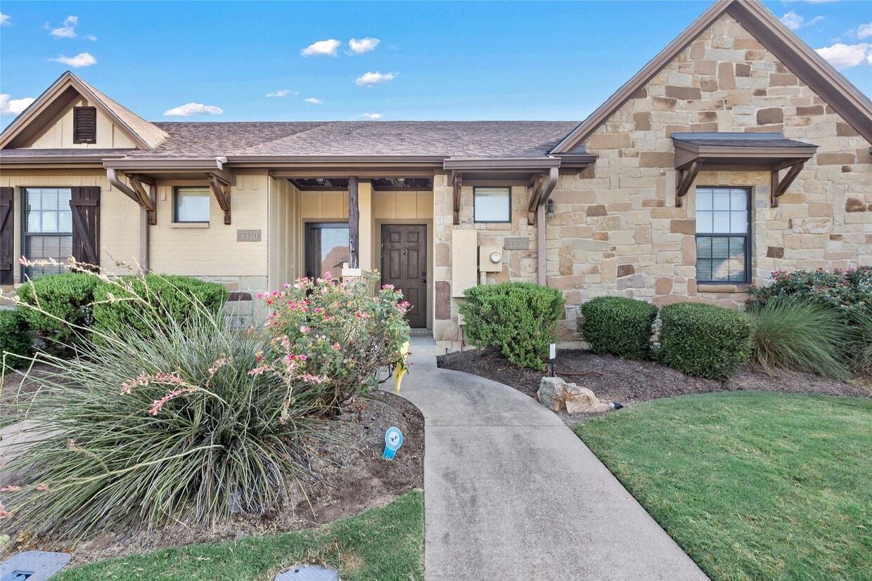 Primary Photo - 3320 General Pkwy