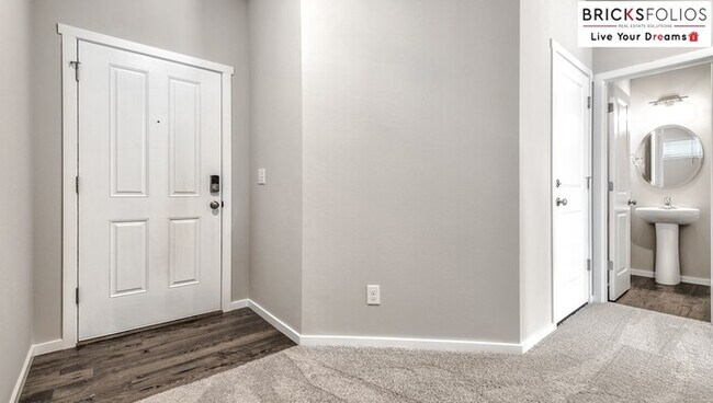 Building Photo - Spacious Home in Rainier Ridge, Puyallup