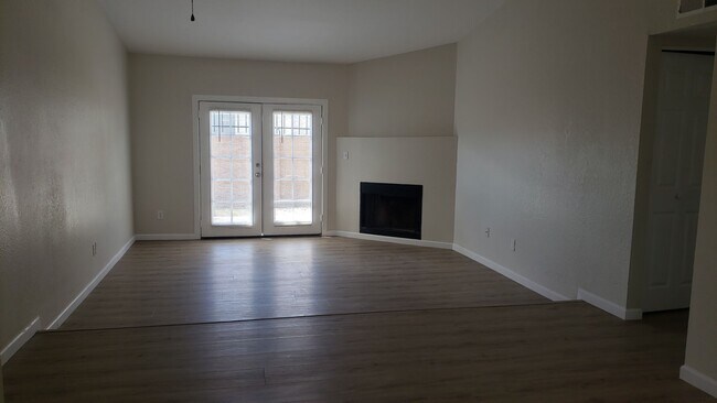 Foto del edificio - Remolded 3 Bedroom 2 Bathroom in Central P...