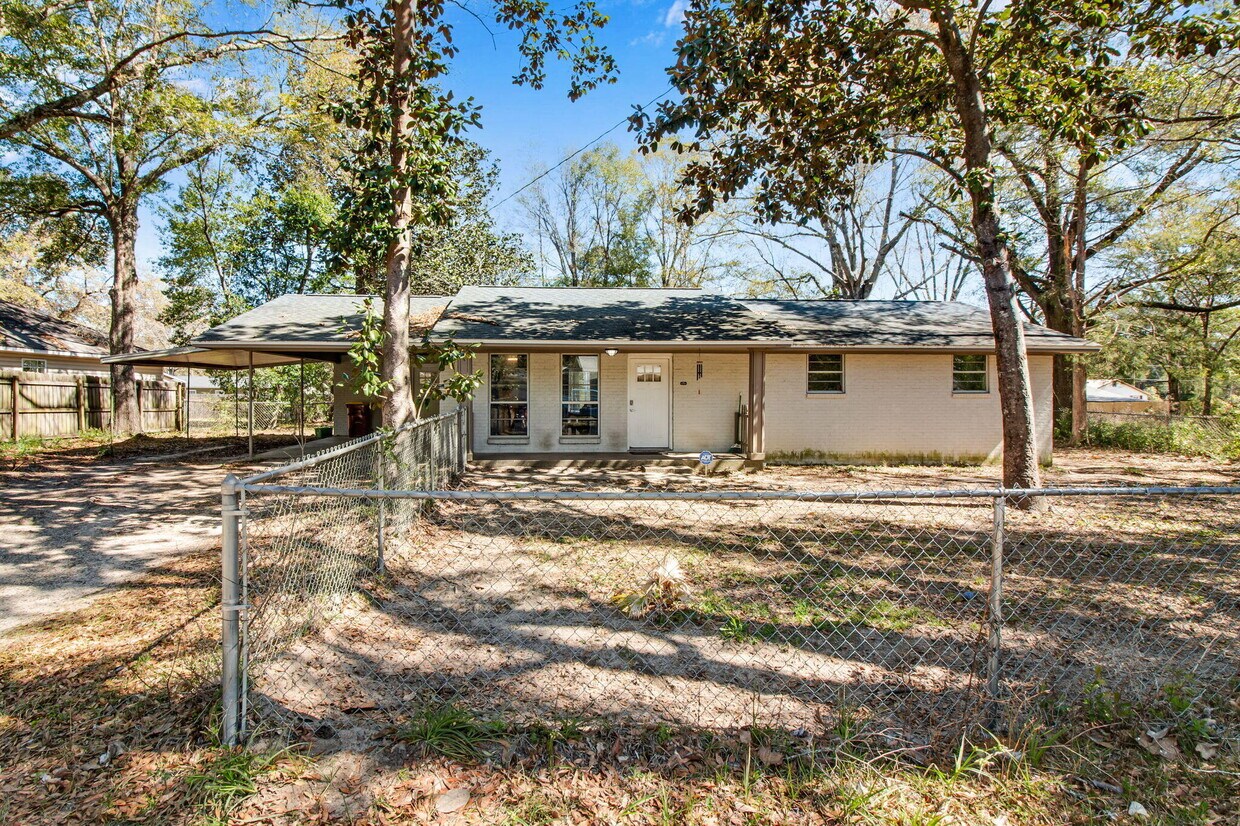 Foto principal - 876 E Walnut Ave