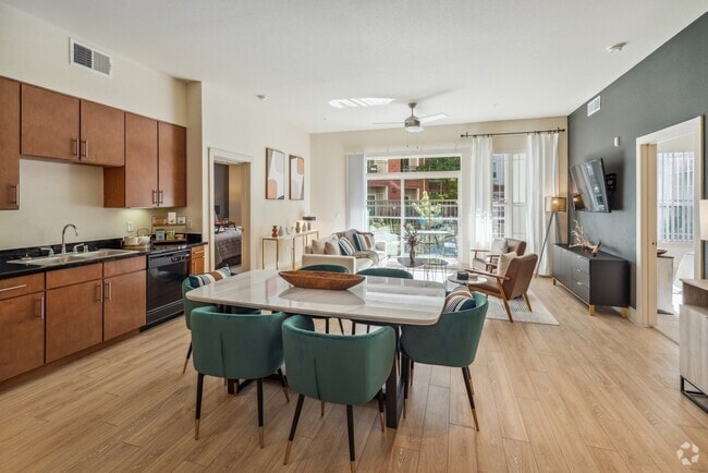 Building Photo - AMLI Park Avenue