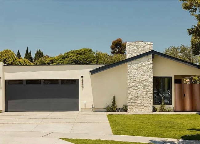 Foto del edificio - 3499 San Rafael Cir