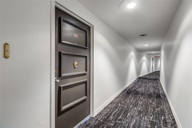 Building Photo - 6211 W Northwest Hwy