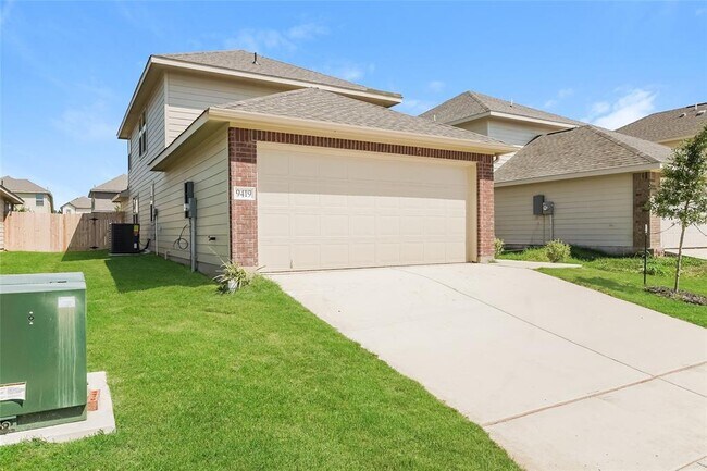 Building Photo - 9419 Dogwood Hill