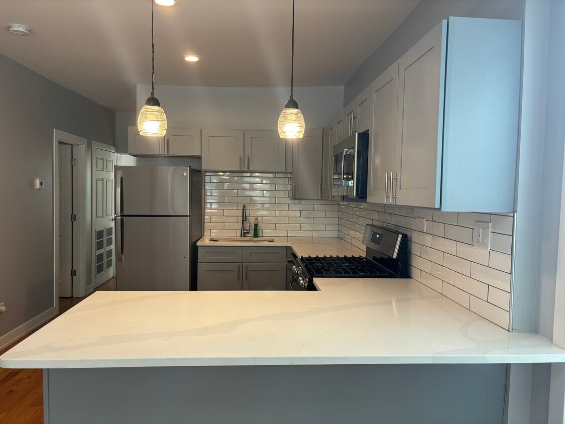 Primary Photo - 2224 W 24th St