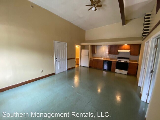 Building Photo - 3 br, 1 bath House - 5 Hanover St. B
