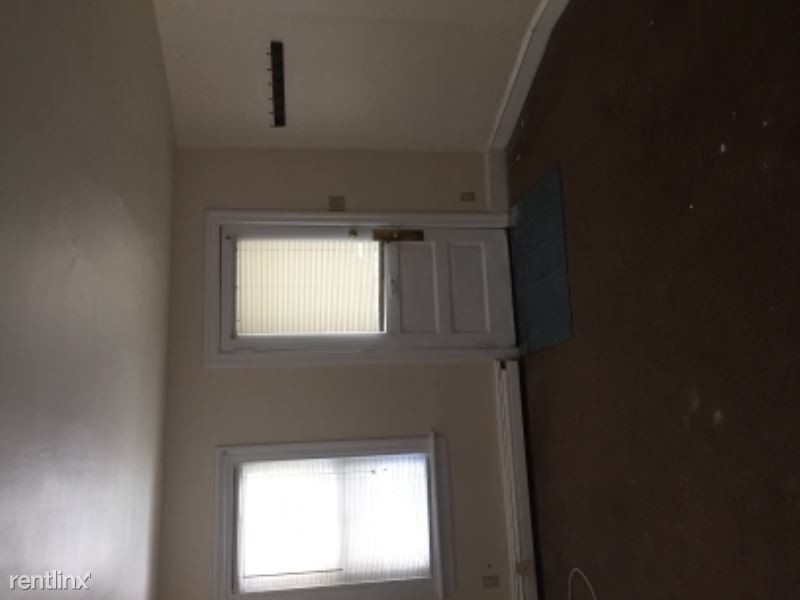 Primary Photo - 305 Brookdale Ave