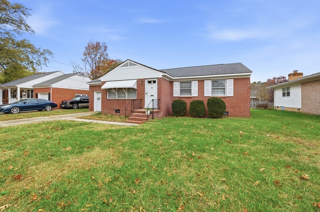 Photo - 207 Roberta Dr House