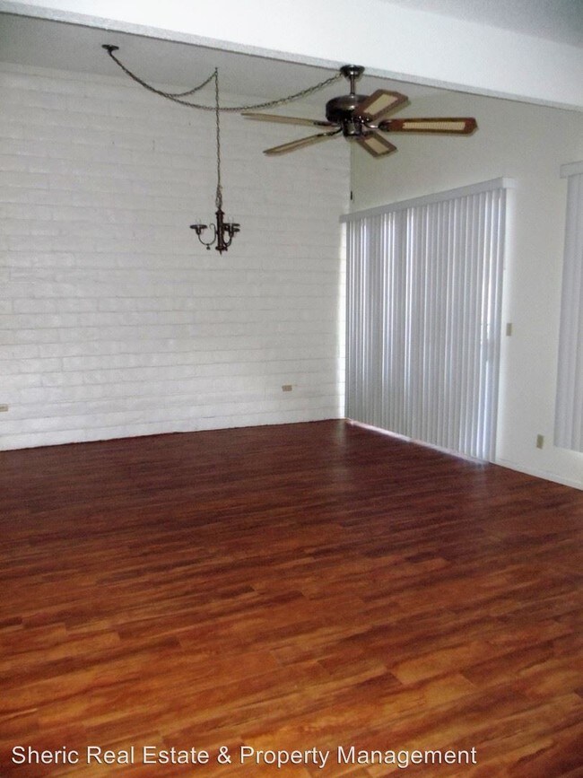Building Photo - 55140 Airlane Dr