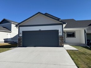 Building Photo - 1615 Alyssaelaine Dr