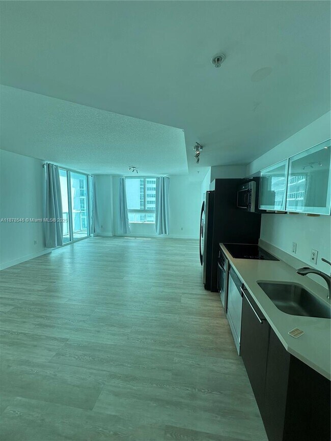 Foto del edificio - 1900 N Bayshore Dr