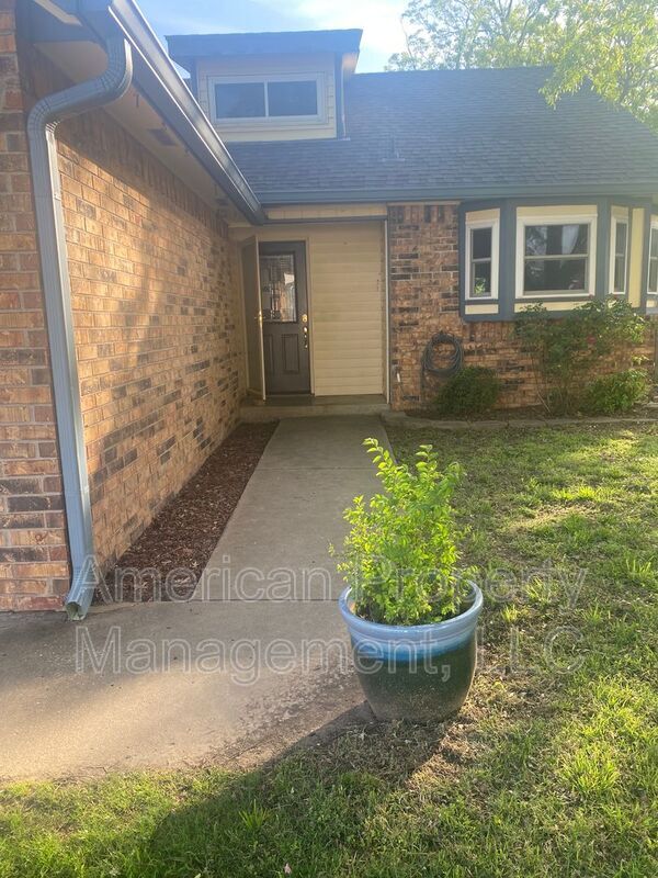 Foto del edificio - 4729 S Ironwood Ave