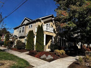 Building Photo - 97 E 20th Ave