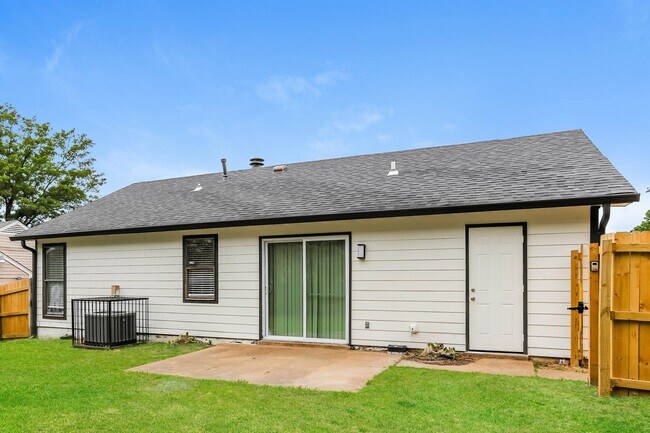 Foto del edificio - 6471 Frosty Leaf Dr